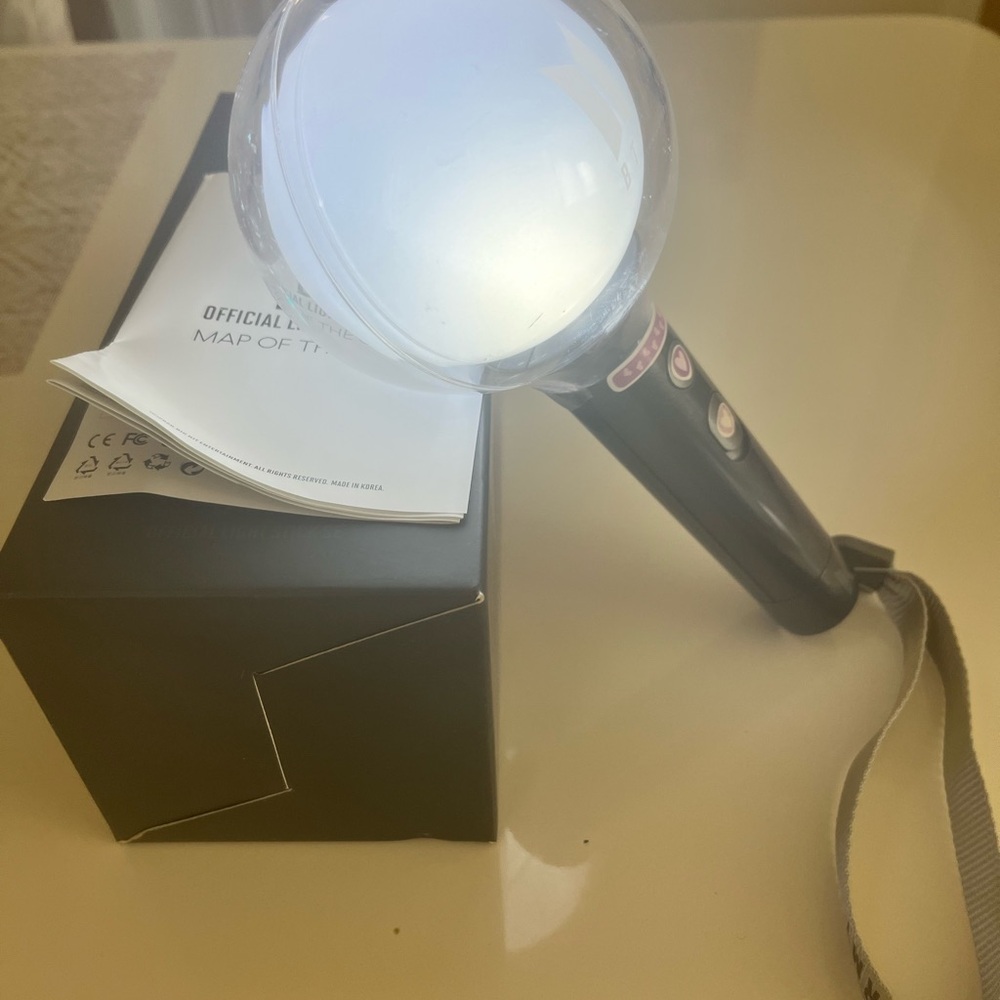 BTS Official light stick SE map of the soul
Never used - Picture 5 of 9